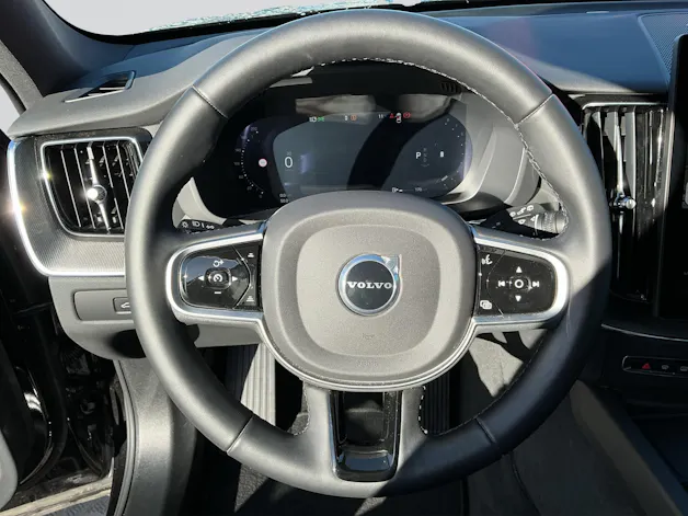 VOLVO XC60 B5 B AWD Plus Black Edition