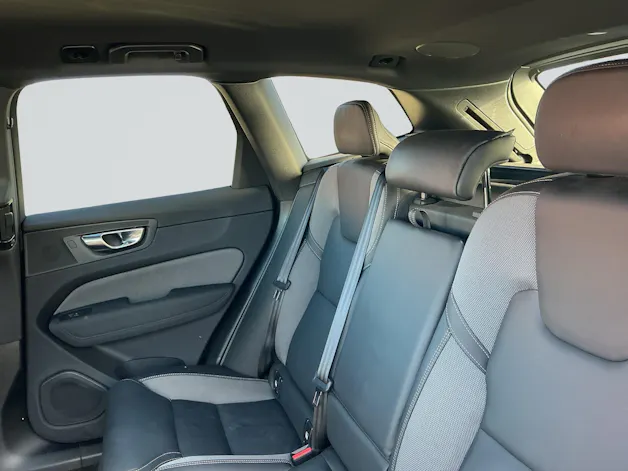 VOLVO XC60 B5 B AWD Plus Black Edition