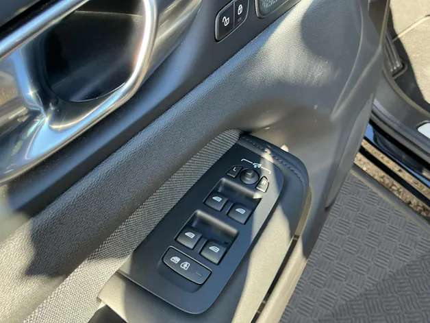 VOLVO XC60 B5 B AWD Plus Black Edition