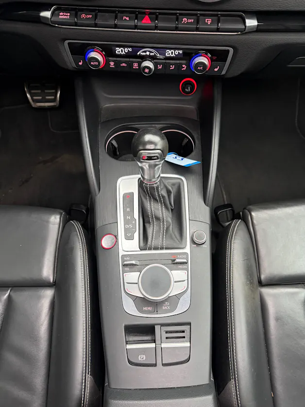 AUDI S3 Limousine 2.0 TFSI quattro S-tronic