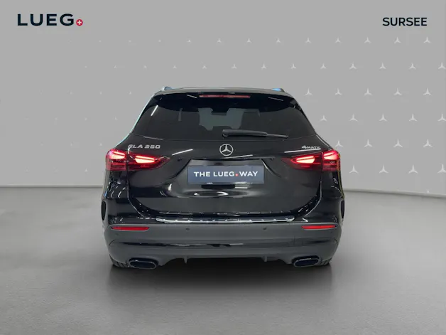 MERCEDES-BENZ GLA 250 4Matic 8G-DCT Swiss Star