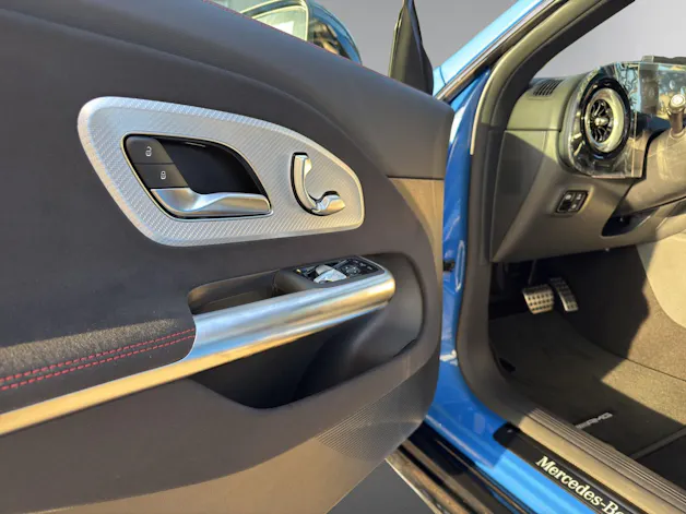 MERCEDES-BENZ CLA Shooting Brake 200 8G-DCT