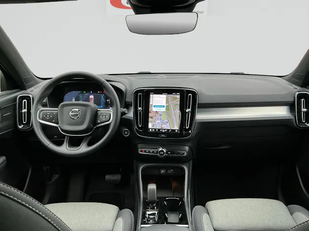 VOLVO XC40 B3 Benzin Mild Hybrid Plus Dark DCT