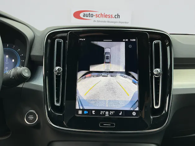 VOLVO XC40 B3 Benzin Mild Hybrid Plus Dark DCT