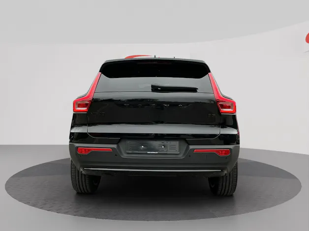 VOLVO XC40 B3 Benzin Mild Hybrid Plus Dark DCT