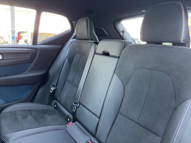 VOLVO XC40 1.5 T5 PiH Ultimate Dark