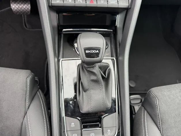 SKODA Karoq 1.5 TSI Dynamic DSG