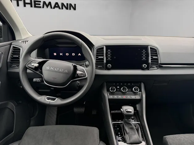 SKODA Karoq 1.5 TSI Dynamic DSG