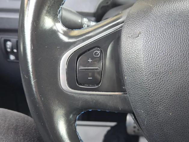 RENAULT Captur 1.3 T 16V S-Edition EDC