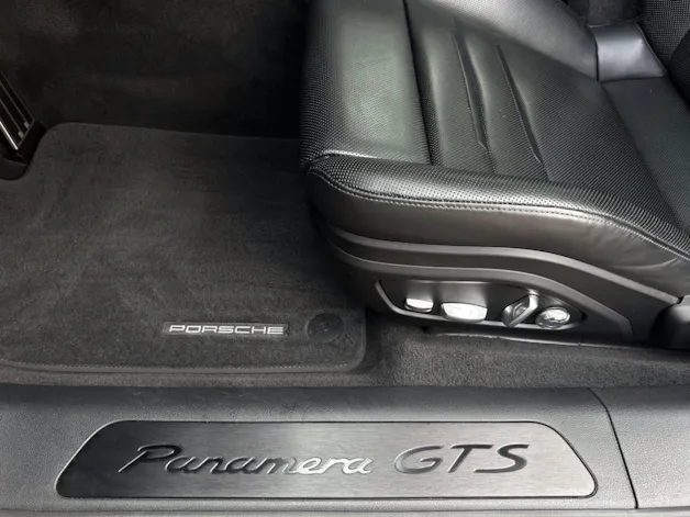 PORSCHE Panamera GTS Sport Turismo