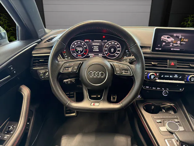 AUDI A4 Avant 2.0 TFSI Sport quattro S-tronic