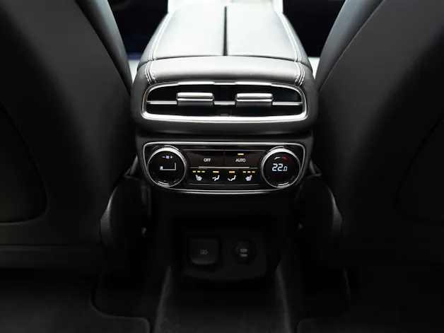 Genesis GV80 3.0 CRDI Luxus 7 Seater AT8 AWD *Werksgarantie*Massage*Sitzlüftung*Head-Up*