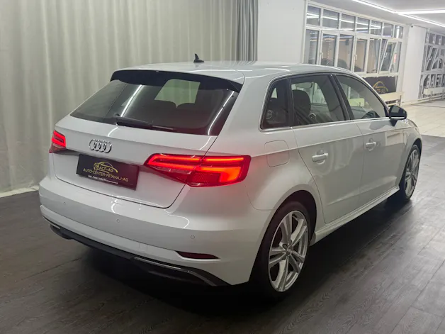AUDI A3 Sportback 40 TFSI e-tron Sport S-tronic