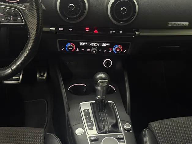 AUDI A3 Sportback 40 TFSI e-tron Sport S-tronic