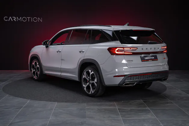 SKODA Kodiaq 2.0 TSI RS / 7Plätzer / Panorama-Schiebedach / 360°Kamera
