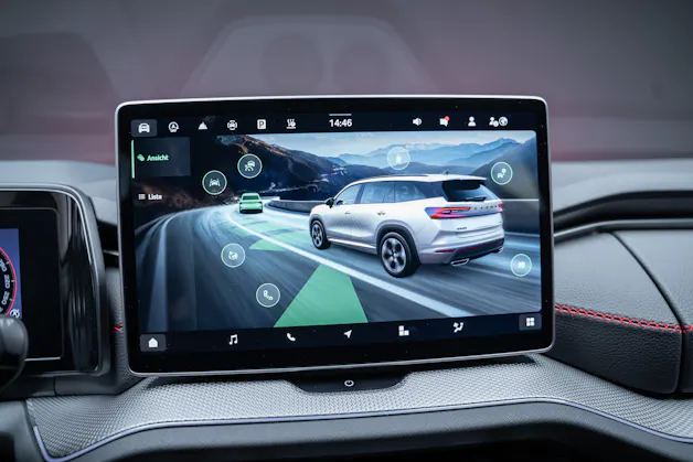 SKODA Kodiaq 2.0 TSI RS / 7Plätzer / Panorama-Schiebedach / 360°Kamera