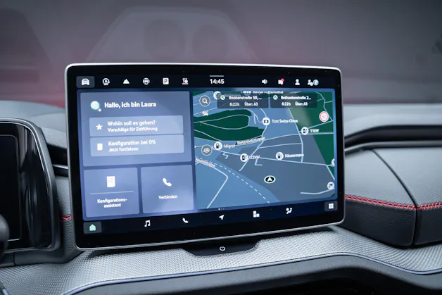 SKODA Kodiaq 2.0 TSI RS / 7Plätzer / Panorama-Schiebedach / 360°Kamera