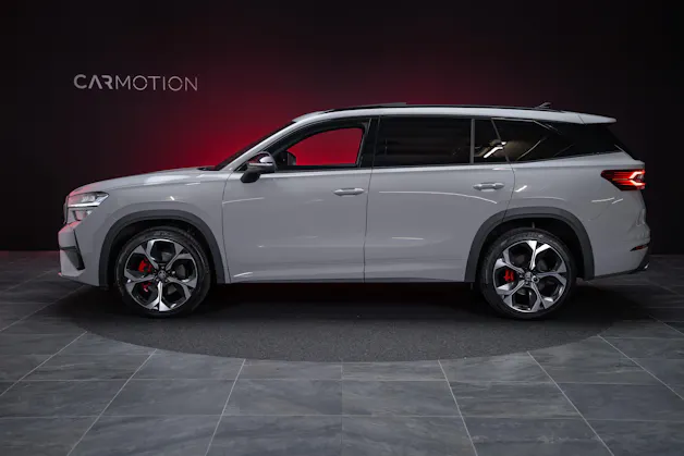 SKODA Kodiaq 2.0 TSI RS / 7Plätzer / Panorama-Schiebedach / 360°Kamera