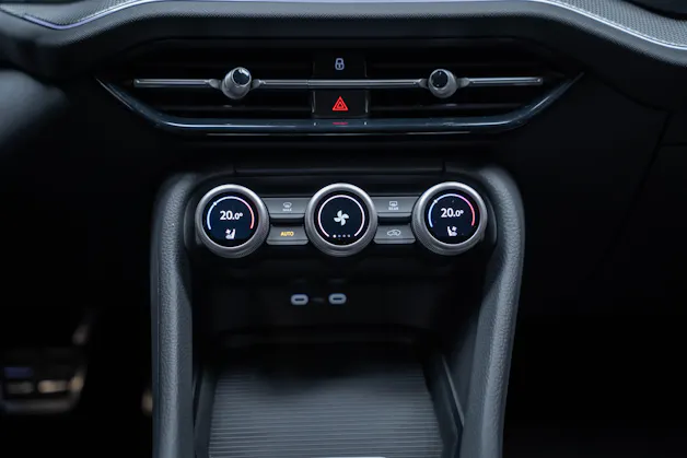 SKODA Kodiaq 2.0 TSI RS / 7Plätzer / Panorama-Schiebedach / 360°Kamera
