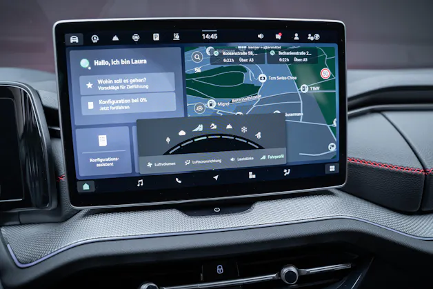 SKODA Kodiaq 2.0 TSI RS / 7Plätzer / Panorama-Schiebedach / 360°Kamera