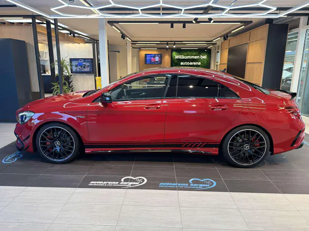 MERCEDES-BENZ CLA 45 AMG 381PS 4Matic Speedshift-Automat