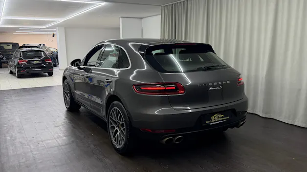 PORSCHE Macan S PDK