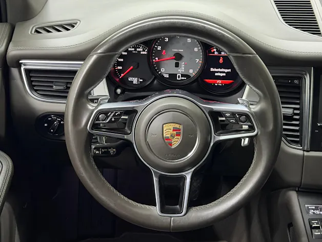 PORSCHE Macan S PDK