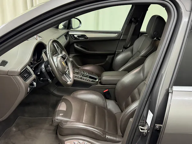 PORSCHE Macan S PDK