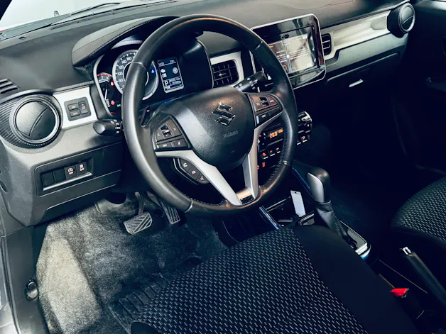 Suzuki Ignis 1.2i Compact Top Hybrid CVT