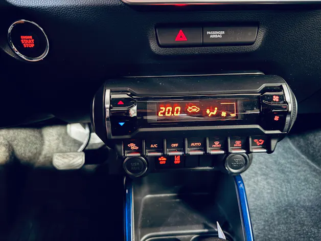 Suzuki Ignis 1.2i Compact Top Hybrid CVT