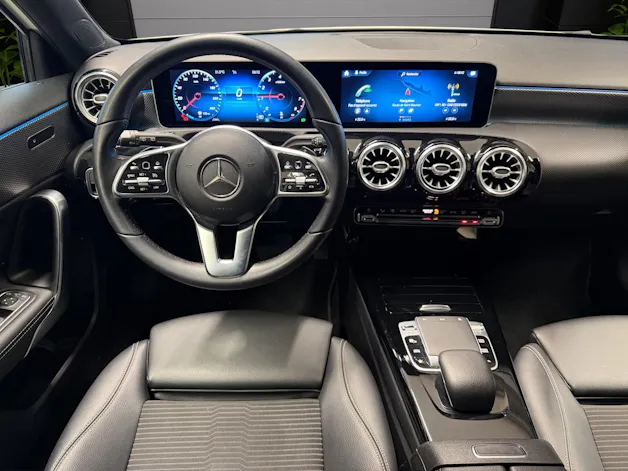 MERCEDES-BENZ A 180 Edition