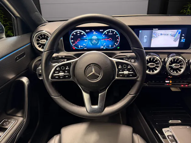 MERCEDES-BENZ A 180 Edition