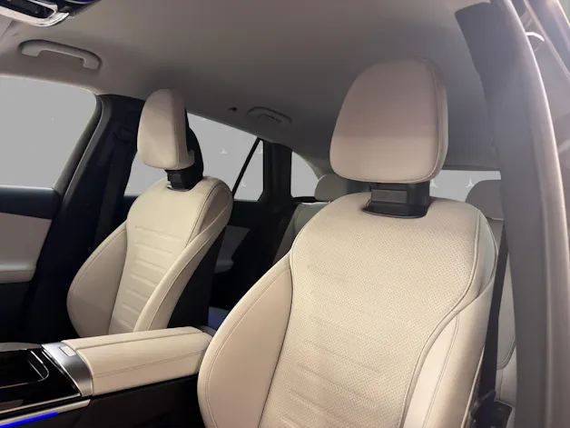 MERCEDES-BENZ GLC 200 4M - AMG / Rückfahrkamera / AHK / Soundsystem / Sitzmemory