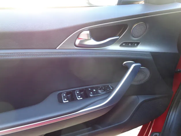 Kia Stinger 3.3 T-GDi GT Automat AWD