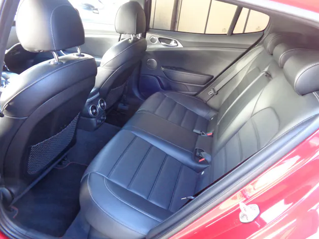 Kia Stinger 3.3 T-GDi GT Automat AWD