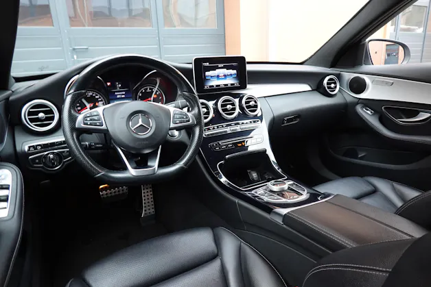 MERCEDES-BENZ C 400 AMG Line 4Matic "* Pack AMG * 8 Roues * Sièges Chauffants * Camera 360 * GPS * Tempomat * intérieur cuir *"