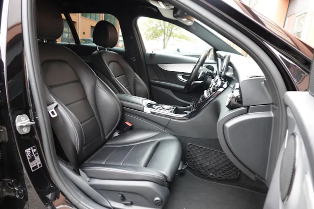MERCEDES-BENZ C 400 AMG Line 4Matic "* Pack AMG * 8 Roues * Sièges Chauffants * Camera 360 * GPS * Tempomat * intérieur cuir *"