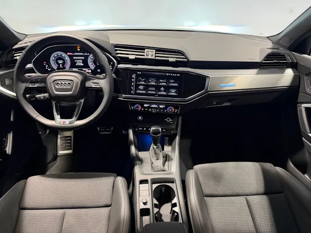 AUDI Q3 45 TFSI S line quattro S-tronic