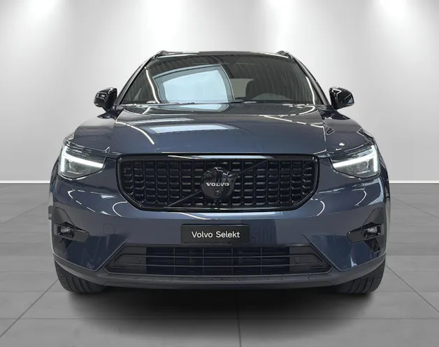 VOLVO XC40 2.0 B4 MH Black Edition