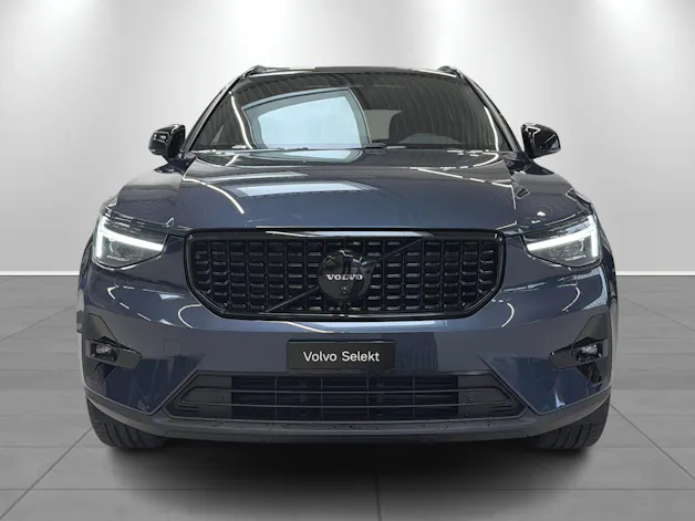 VOLVO XC40 2.0 B4 MH Black Edition