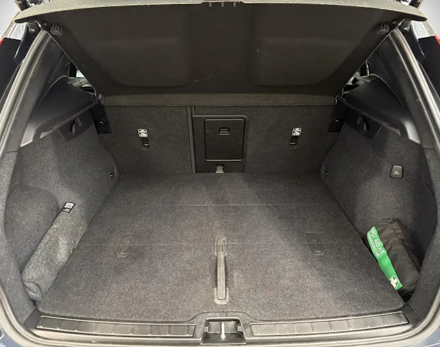 VOLVO XC40 2.0 B4 MH Black Edition