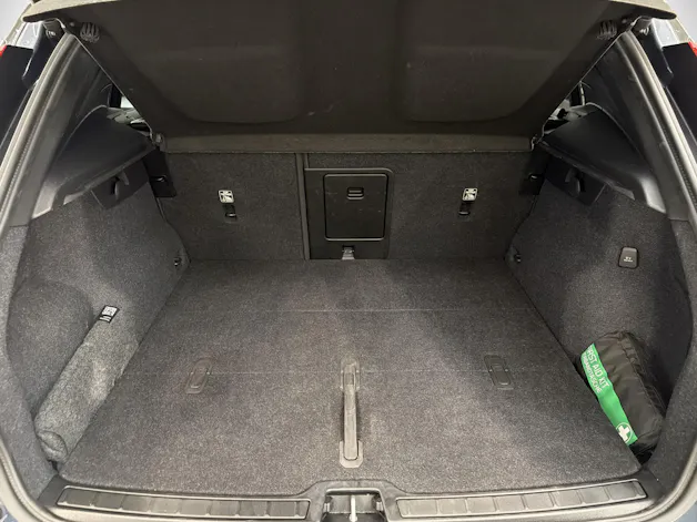 VOLVO XC40 2.0 B4 MH Black Edition