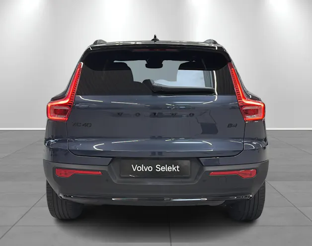 VOLVO XC40 2.0 B4 MH Black Edition