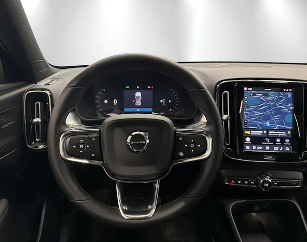 VOLVO XC40 2.0 B4 MH Black Edition