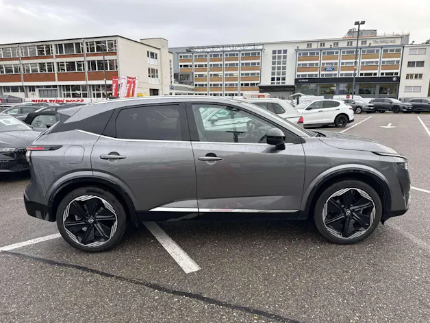 NISSAN Qashqai 1.3 DIG-T MHEV Tekna+ Xtronic-Automat