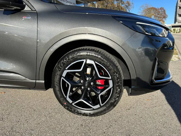 FORD Kuga 2.5 Hybrid ST-Line X 4x4 **Shadow Edition**