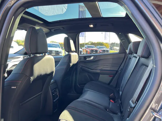 FORD Kuga 2.5 Hybrid ST-Line X 4x4 **Shadow Edition**