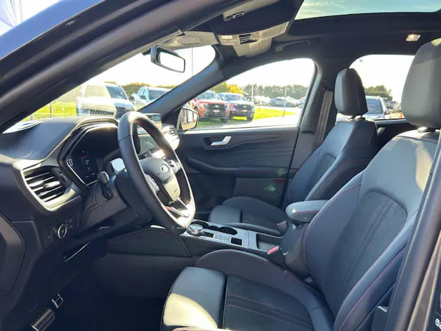 FORD Kuga 2.5 Hybrid ST-Line X 4x4 **Shadow Edition**