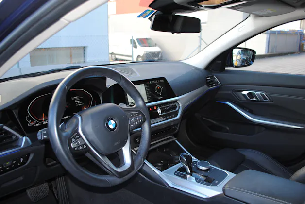 BMW 320d xDrive 48V Touring Sport Line Steptronic