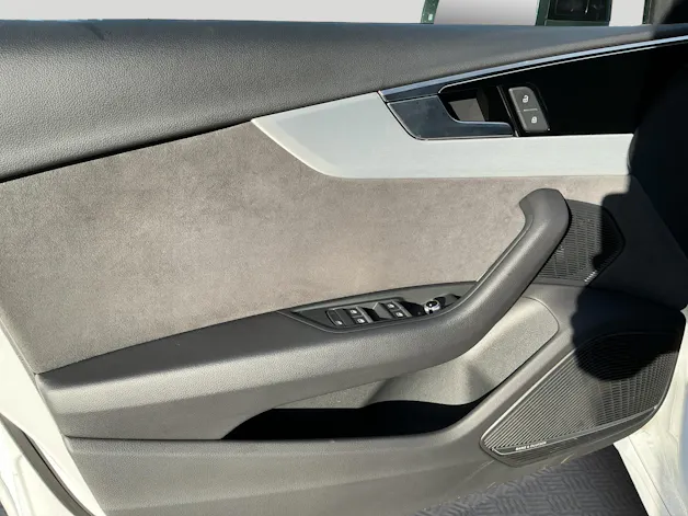 AUDI A4 Avant 40 TFSI S Line